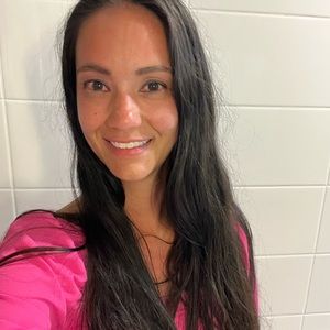 Meet your Posher, Alexis